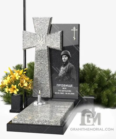 памятник военному из чёрного гранита