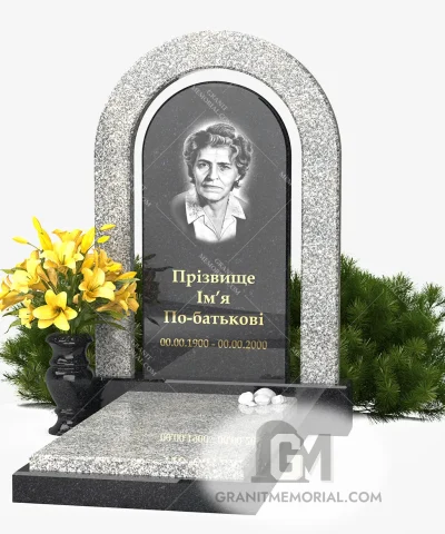 Гранитный памятник с аркой и колоннами