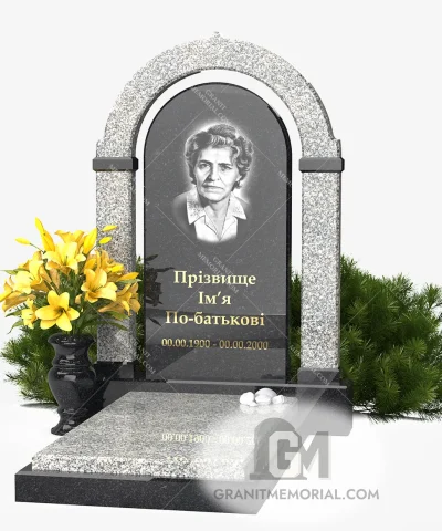 Памятник из чёрного гранита с аркой и колоннами