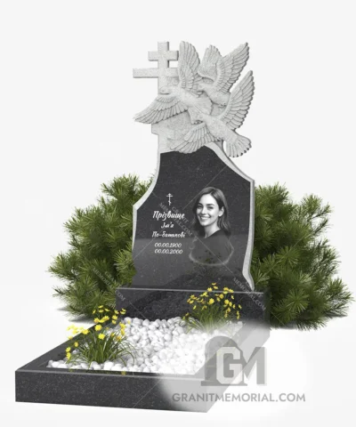Памятник с голубями и крестом