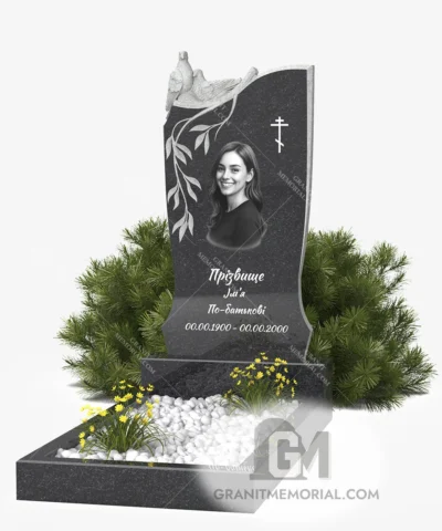 Памятник с элегантной резьбой