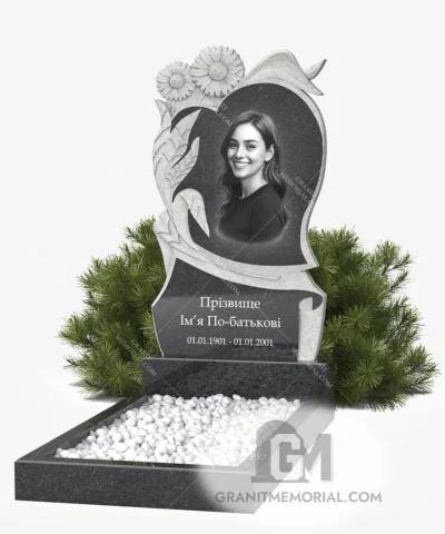 Памятник с резными цветами