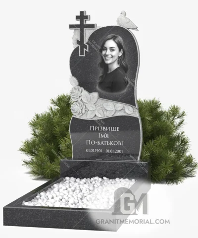 Памятник с православным крестом и розами