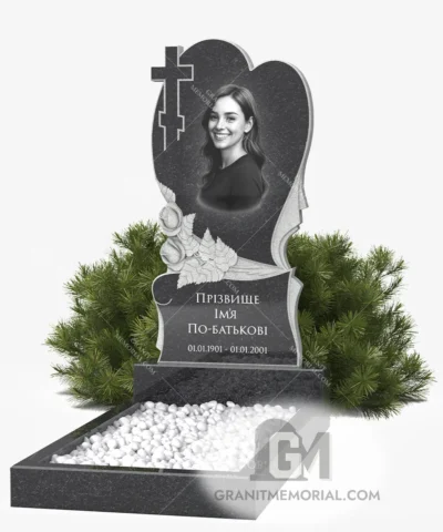 Памятник из гранита с сердцем и крестом