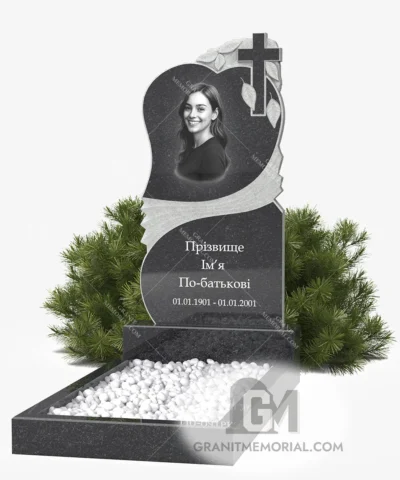 Памятник с резным крестом