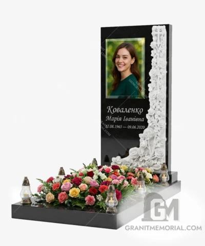 Памятник с объемными розами